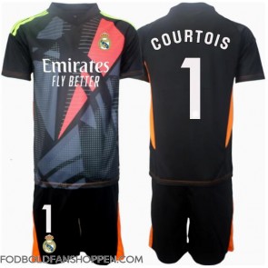 Real Madrid Thibaut Courtois #1 Målmand Udebanetrøje Børn 2024-25 Kortærmet (+ Korte bukser)